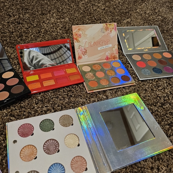 Eyeshadow Palette Bundle - Picture 3 of 4